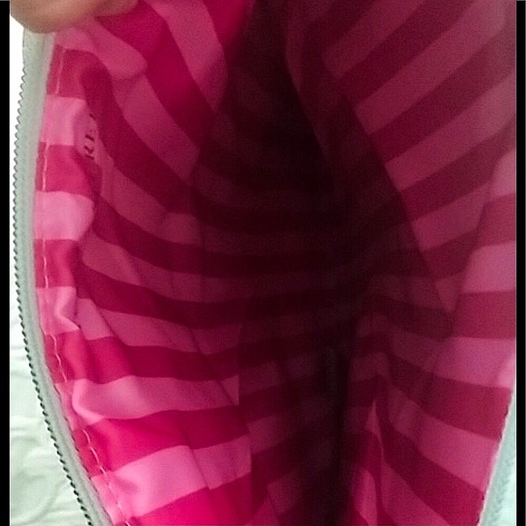 🆕🔥LIMITED EDITION:VS ANGEL RUNWAY PARIS FRANCE 2019 HARD TO FIND:COLLECTABLE - Picture 6 of 9